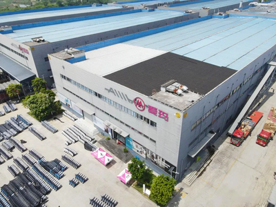 接天莲叶无穷碧，荷城商贸别样红——新能源浪潮下的城市商贸新篇